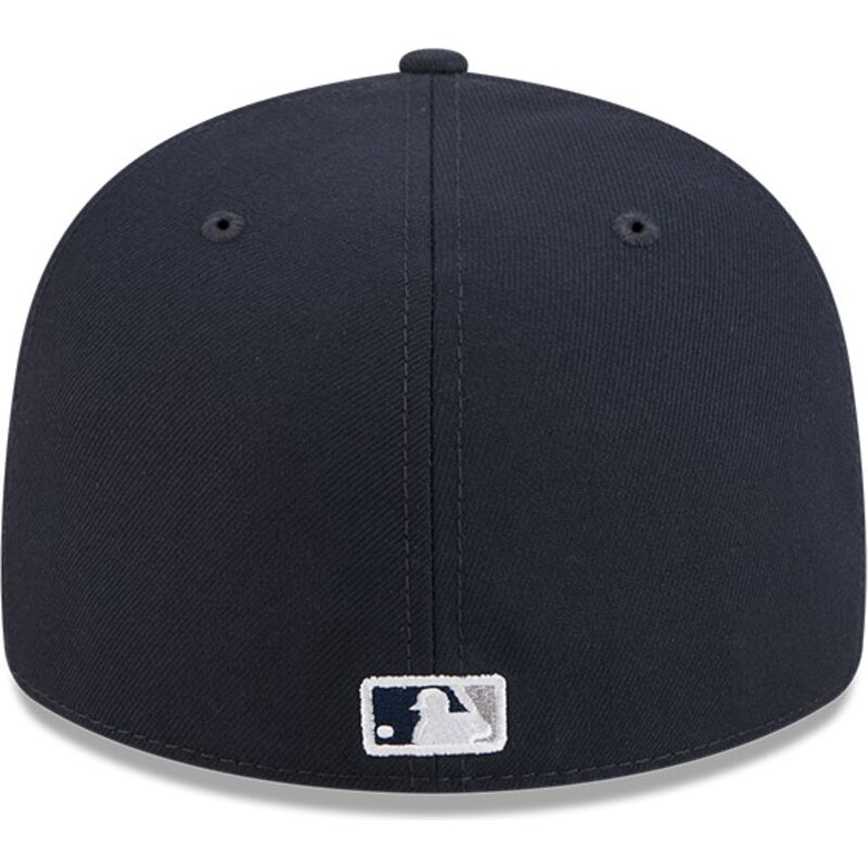 cappello-curvo-blu-marino-aderente-59fifty-pin-na-lifestyle-f1-dei-new-york-yankees-mlb-di-new-era cappello-curvo-blu-marino-aderente-59fifty-pin-na-lifestyle-f1-dei-new-york-yankees-mlb-di-new-era
