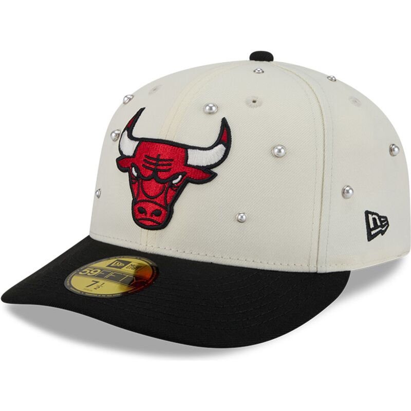 cappello-curvo-beige-aderente-59fifty-beads-na-lifestyle-f1-dei-chicago-bulls-nba-di-new-era