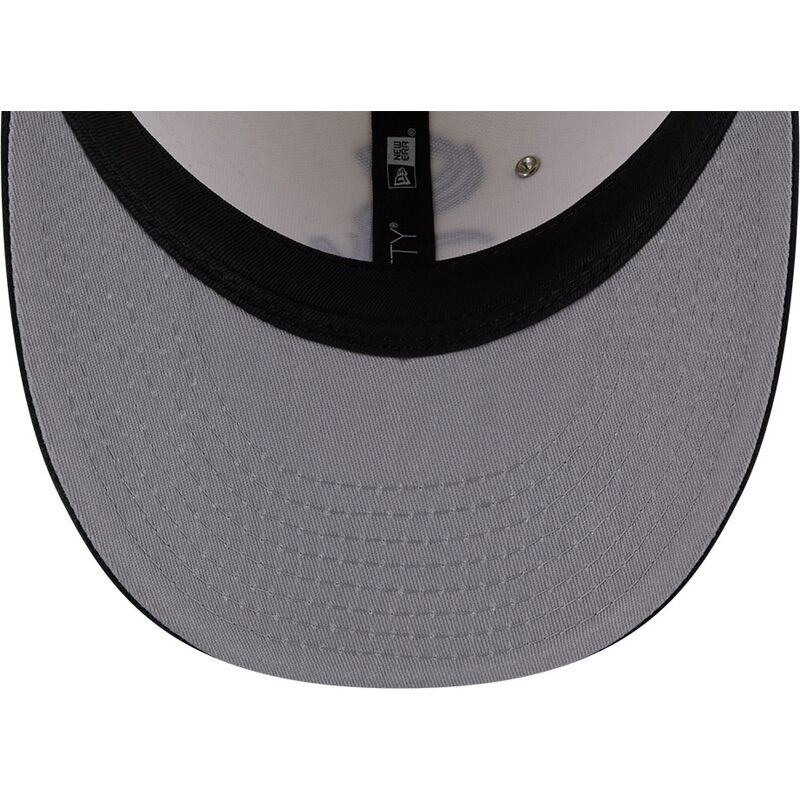 cappello-curvo-beige-aderente-59fifty-beads-na-lifestyle-f1-dei-chicago-white-sox-mlb-di-new-era