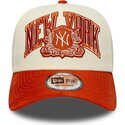 cappello-curvo-beige-snapback-e-frame-wordmark-suede-dei-new-york-yankees-mlb-di-new-era
