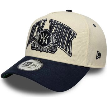 Cappello curvo beige snapback E Frame Wordmark Suede dei New York Yankees MLB di New Era