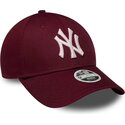 cappello-curvo-rosso-cinghia-regolabile-rosa-9forty-metallic-dei-new-york-yankees-mlb-di-new-era