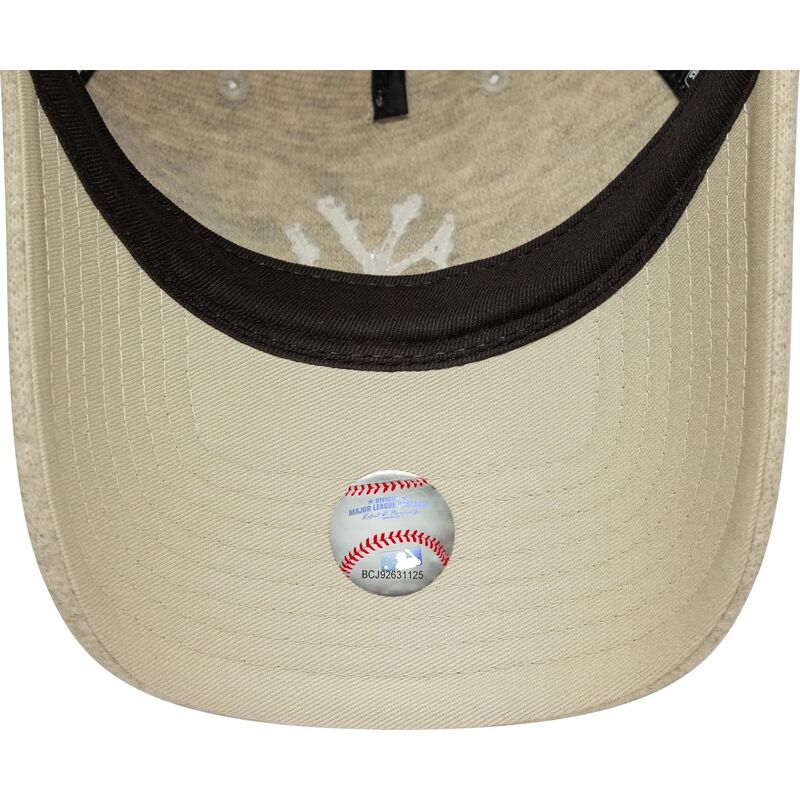 cappello-curvo-beige-cinghia-regolabile-9twenty-a-frame-melton-luxe-dei-new-york-yankees-mlb-di-new-era