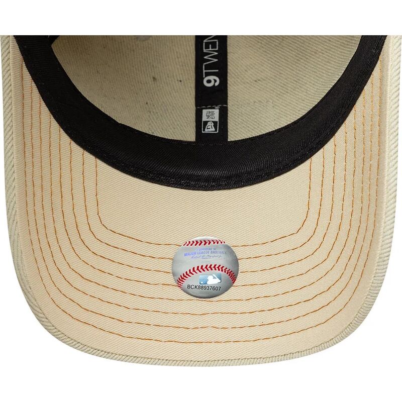 cappello-curvo-beige-cinghia-regolabile-9twenty-denim-dei-new-york-yankees-mlb-di-new-era cappello-curvo-beige-cinghia-regolabile-9twenty-denim-dei-new-york-yankees-mlb-di-new-era