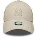cappello-curvo-beige-cinghia-regolabile-9forty-cord-dei-new-york-yankees-mlb-di-new-era