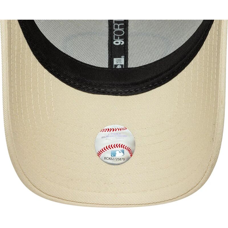 cappello-curvo-crema-cinghia-regolabile-9forty-patch-dei-los-angeles-dodgers-mlb-di-new-era
