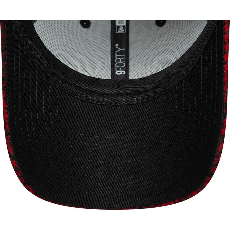cappello-curvo-rosso-cinghia-regolabile-9forty-houndstooth-dei-ac-milan-serie-a-di-new-era