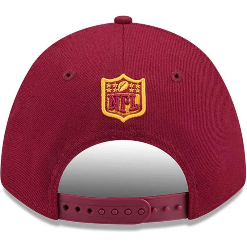 cappello-curvo-rosso-snapback-9forty-m-crown-team-dei-washington-commanders-nfl-di-new-era cappello-curvo-rosso-snapback-9forty-m-crown-team-dei-washington-commanders-nfl-di-new-era