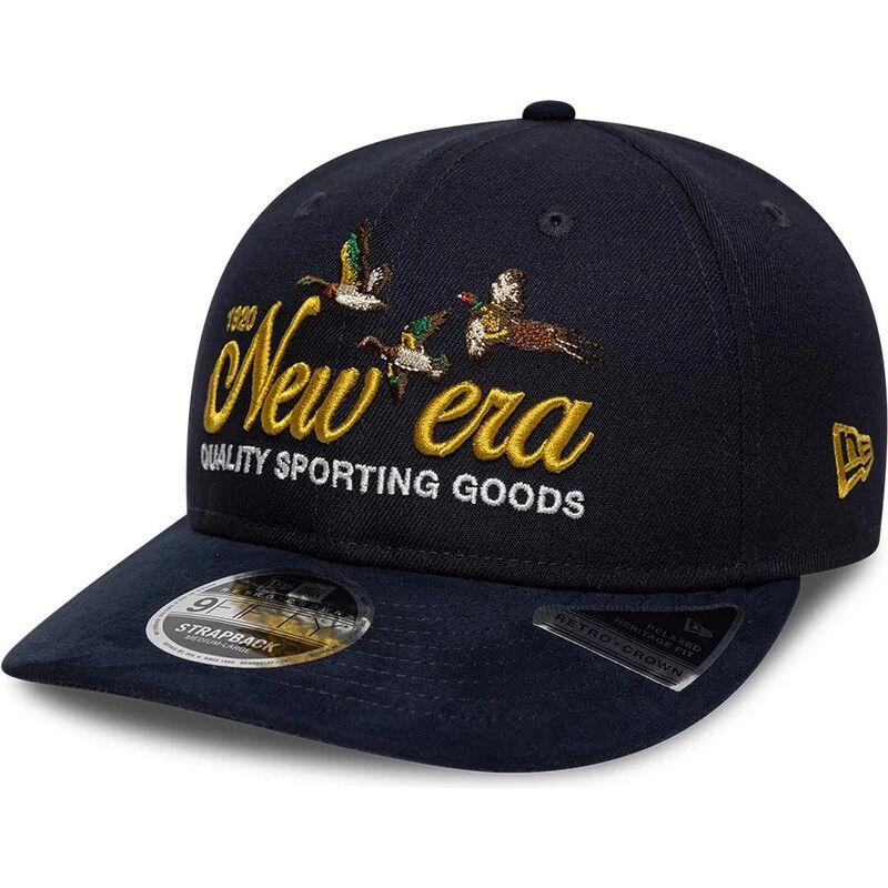 cappello-curvo-blu-marino-cinghia-regolabile-9fifty-retro-crown-suede-di-new-era cappello-curvo-blu-marino-cinghia-regolabile-9fifty-retro-crown-suede-di-new-era