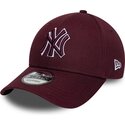 cappello-curvo-rosso-cinghia-regolabile-9forty-team-outline-dei-new-york-yankees-mlb-di-new-era