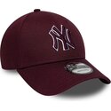 cappello-curvo-rosso-cinghia-regolabile-9forty-team-outline-dei-new-york-yankees-mlb-di-new-era