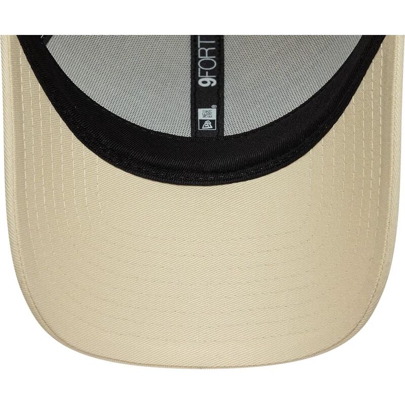 cappello-curvo-beige-cinghia-regolabile-9forty-core-dei-ducati-motor-motogp-di-new-era