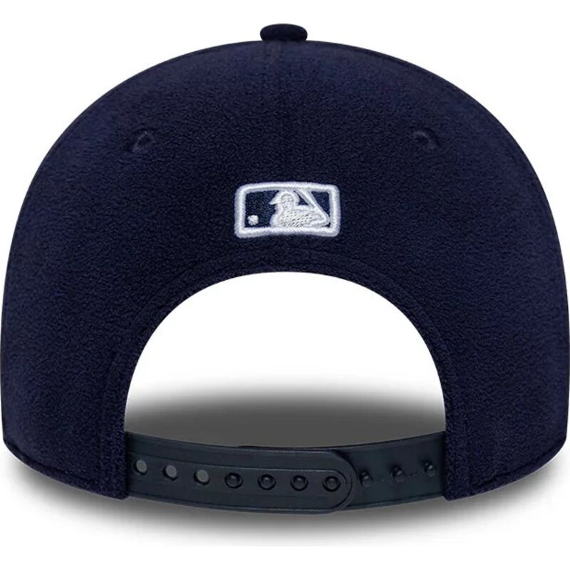 cappello-curvo-blu-marino-snapback-9forty-m-crown-fleece-dei-new-york-yankees-mlb-di-new-era