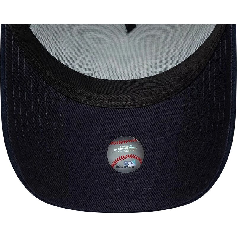 cappello-curvo-verde-snapback-9forty-e-frame-suede-visor-dei-new-york-yankees-mlb-di-new-era