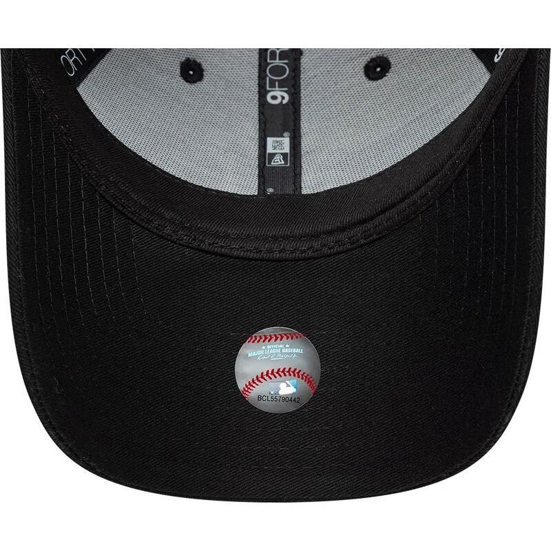 cappello-curvo-nero-cinghia-regolabile-9forty-infill-dei-new-york-yankees-mlb-di-new-era cappello-curvo-nero-cinghia-regolabile-9forty-infill-dei-new-york-yankees-mlb-di-new-era