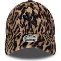 cappello-curvo-leopardato-cinghia-regolabile-9forty-ocelot-print-dei-new-york-yankees-mlb-di-new-era
