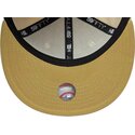 cappello-piatto-beige-aderente-59fifty-league-essential-dei-new-york-yankees-mlb-di-new-era
