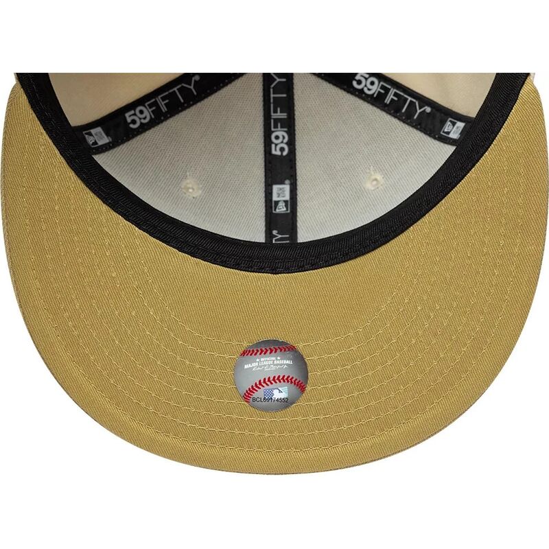 cappello-piatto-beige-aderente-59fifty-league-essential-dei-new-york-yankees-mlb-di-new-era cappello-piatto-beige-aderente-59fifty-league-essential-dei-new-york-yankees-mlb-di-new-era