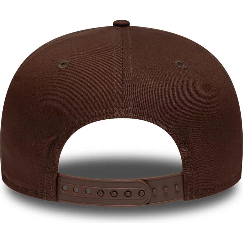 cappello-piatto-marrone-snapback-9fifty-original-fit-league-essential-dei-new-york-yankees-mlb-di-new-era