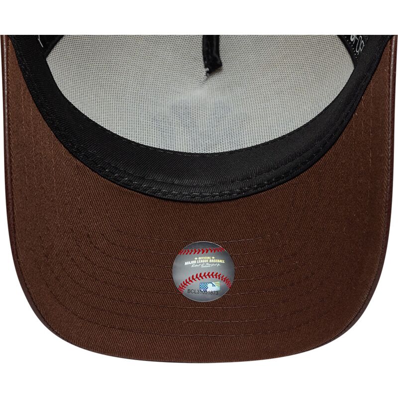 cappello-curvo-beige-cinghia-regolabile-9forty-m-crown-fabric-mix-dei-new-york-yankees-mlb-di-new-era