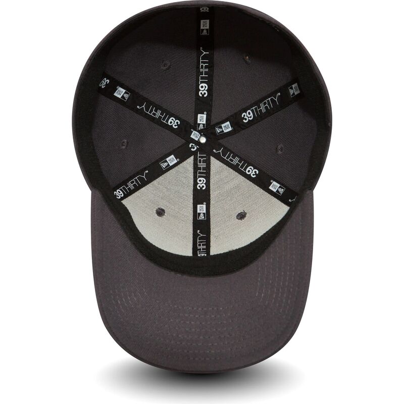 cappellino-curvo-grigio-scuro-regolabile-39thirty-basic-flag-di-new-era cappellino-curvo-grigio-scuro-regolabile-39thirty-basic-flag-di-new-era
