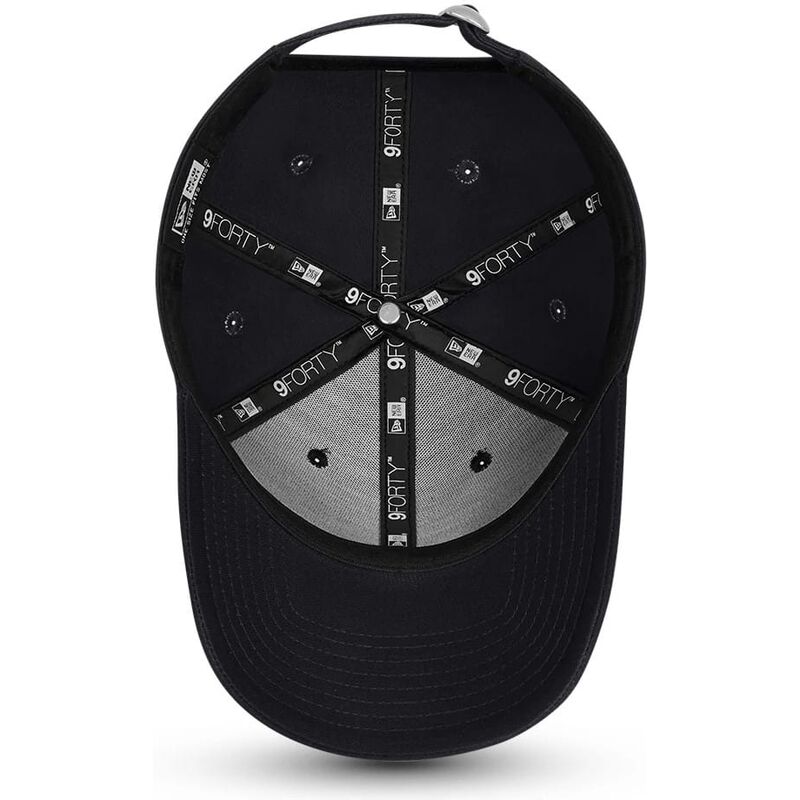 cappellino-curvo-blu-marino-regolabile-9forty-basic-flag-di-new-era cappellino-curvo-blu-marino-regolabile-9forty-basic-flag-di-new-era