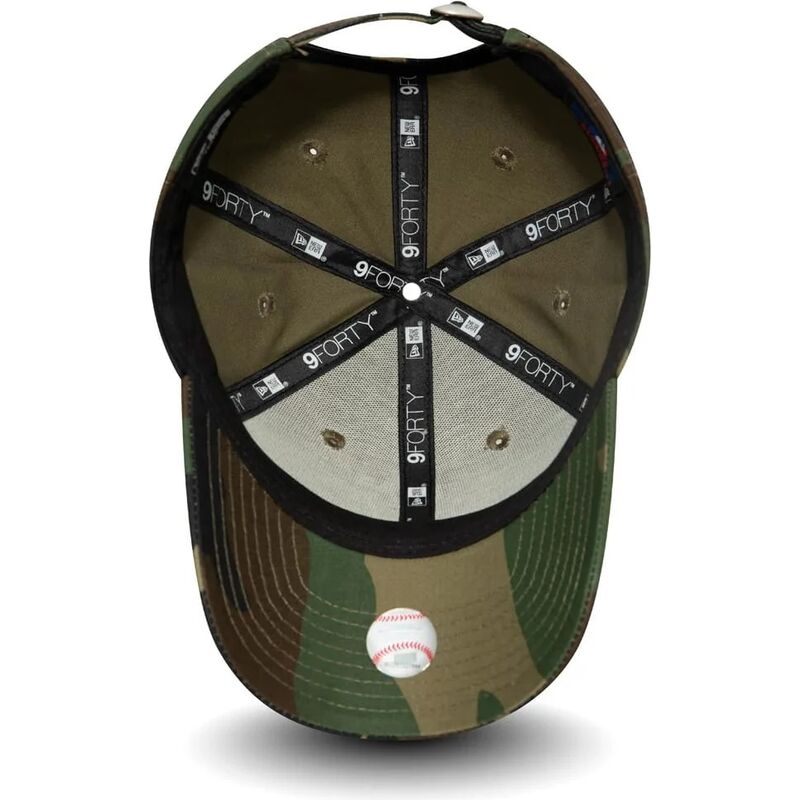 cappellino-curvo-mimetico-regolabile-per-bambino-9forty-league-essential-dei-new-york-yankees-mlb-di-new-era cappellino-curvo-mimetico-regolabile-per-bambino-9forty-league-essential-dei-new-york-yankees-mlb-di-new-era