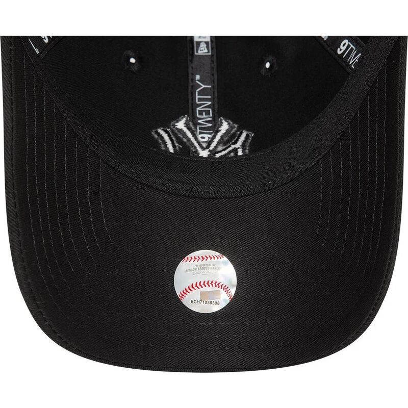 cappellino-curvo-nero-regolabile-con-logo-nero-9twenty-league-essential-di-new-york-yankees-mlb-di-new-era