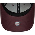 cappello-curvo-rosso-cinghia-regolabile-9forty-league-essential-dei-new-york-yankees-mlb-di-new-era