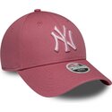 cappello-curvo-rosa-cinghia-regolabile-9forty-league-essential-cas-dei-new-york-yankees-mlb-di-new-era