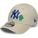 cappello-curvo-beige-cinghia-regolabile-9forty-monster-icon-dei-new-york-yankees-mlb-di-new-era