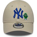 cappello-curvo-beige-cinghia-regolabile-9forty-monster-icon-dei-new-york-yankees-mlb-di-new-era