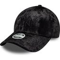 cappello-curvo-nero-cinghia-regolabile-9forty-pattern-velour-dei-new-york-yankees-mlb-di-new-era
