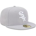 cappello-piatto-grigio-aderente-59fifty-side-script-dei-chicago-white-sox-mlb-di-new-era