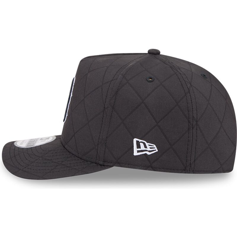 cappello-curvo-nero-snapback-9fifty-a-frame-precurved-checkered-dei-boston-red-sox-mlb-di-new-era