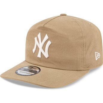 Cappello curvo beige snapback 19TWENTY Precurved dei New York Yankees MLB di New Era