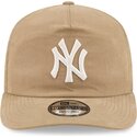 cappello-curvo-beige-snapback-19twenty-precurved-dei-new-york-yankees-mlb-di-new-era