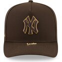 cappello-curvo-marrone-snapback-9fifty-a-frame-precurved-visor-pin-dei-new-york-yankees-mlb-di-new-era