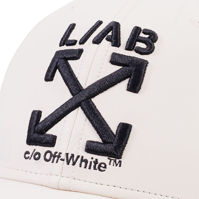 cappello-curvo-beige-cinghia-regolabile-clamp-arrows-pu-leather-di-l-ab-c-o-off-white