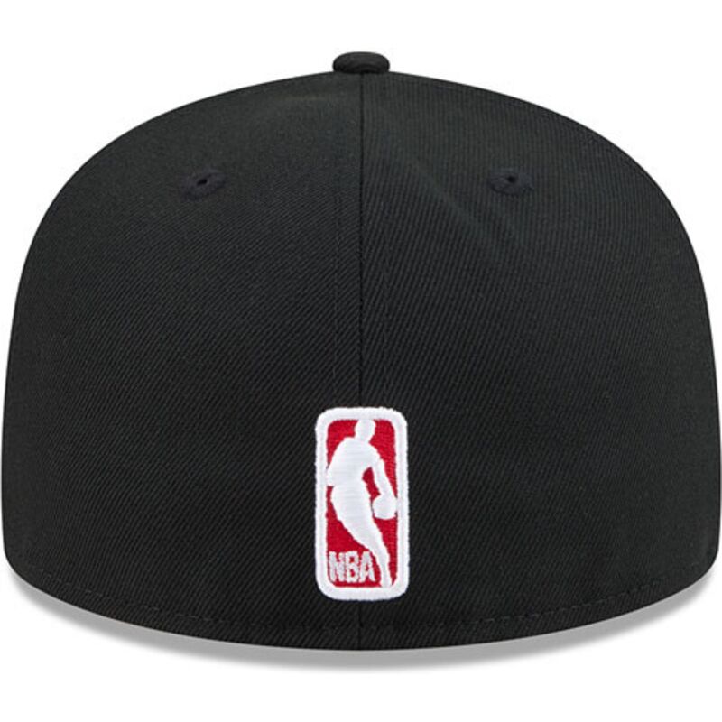 cappello-piatto-nero-aderente-59fifty-rhinestone-badge-dei-chicago-bulls-nba-di-new-era