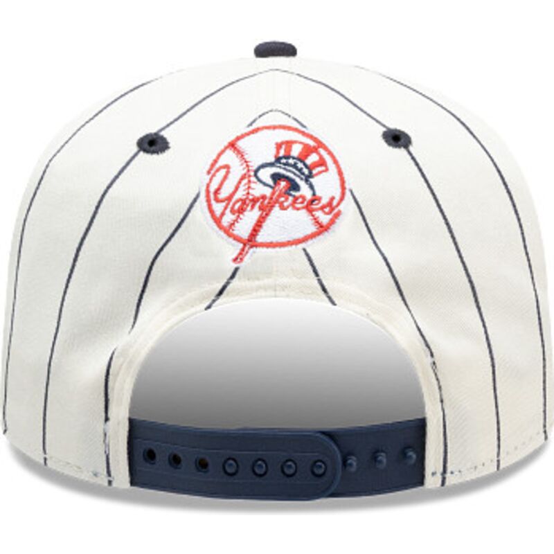 cappello-curvo-blu-marino-snapback-19twenty-pinstripe-dei-new-york-yankees-mlb-di-new-era cappello-curvo-blu-marino-snapback-19twenty-pinstripe-dei-new-york-yankees-mlb-di-new-era