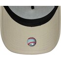 cappello-curvo-beige-snapback-a-frame-league-essential-dei-new-york-yankees-mlb-di-new-era