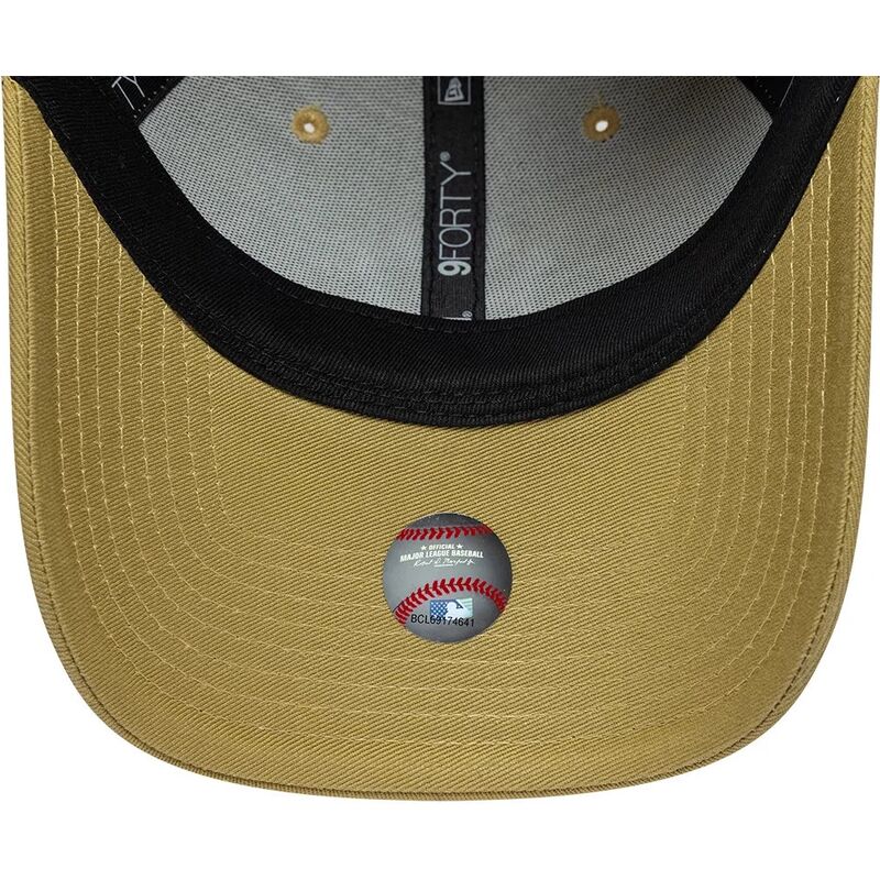 cappello-curvo-kaki-cinghia-regolabile-9forty-league-essential-dei-new-york-yankees-mlb-di-new-era