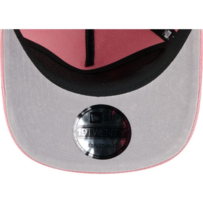 cappello-curvo-rosa-cinghia-regolabile-19twenty-precurved-corduroy-pastel-dei-new-york-yankees-mlb-di-new-era cappello-curvo-rosa-cinghia-regolabile-19twenty-precurved-corduroy-pastel-dei-new-york-yankees-mlb-di-new-era