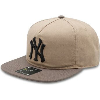 Cappello piatto beige cinghia regolabile Pro Unstructured 5 Panel dei New York Yankees MLB di Nike