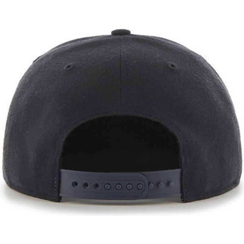 cappellino-visiera-piatta-blu-marino-snapback-tinta-unita-di-mlb-boston-red-sox-di-47-brand