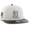 cappelli-piatta-grigio-snapback-lisa-lateral-dei-new-york-yankees-mlb-di-47-brand
