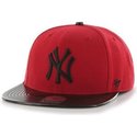cappellino-visiera-piatta-rosso-snapback-con-visiera-brillante-di-mlb-new-york-yankees-di-47-brand