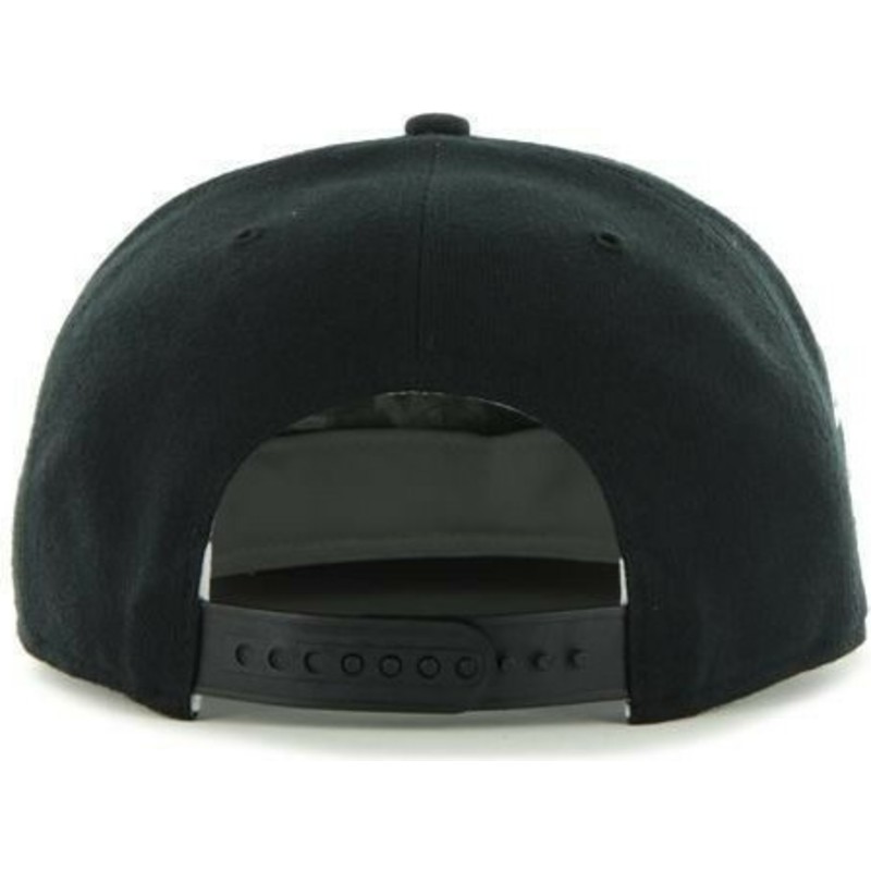 cappellino-visiera-piatta-nero-snapback-tinta-unita-con-logo-laterale-di-mlb-chicago-white-sox-di-47-brand