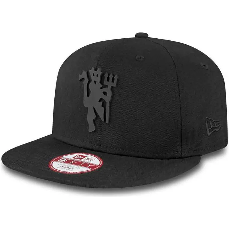 cappelli-piatta-nero-snapback-9fifty-black-on-black-dei-manchester-united-football-club-premier-league-di-new-era